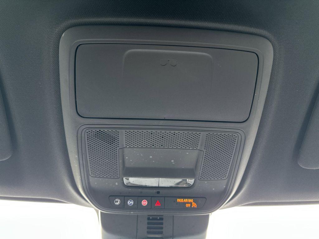 used 2024 Chevrolet Traverse car, priced at $38,499