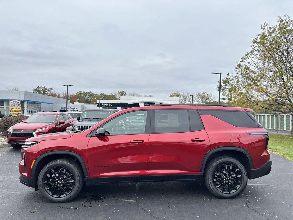 used 2024 Chevrolet Traverse car, priced at $38,499