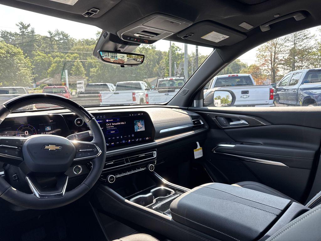 new 2026 Chevrolet Traverse car, priced at $61,915