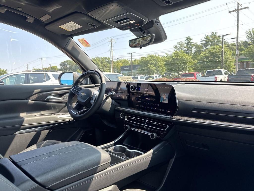 new 2026 Chevrolet Traverse car, priced at $61,915