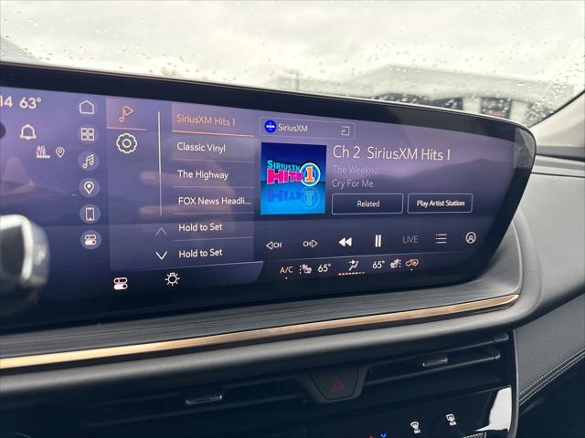 new 2025 Buick Envision car, priced at $43,384