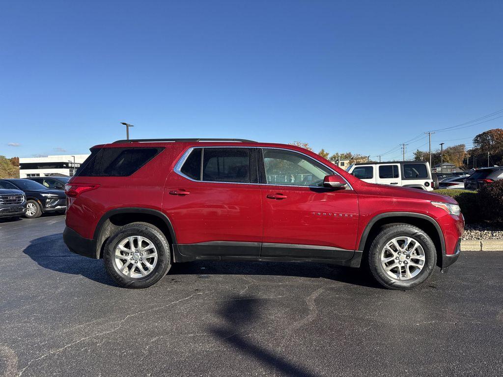 used 2021 Chevrolet Traverse car, priced at $22,498