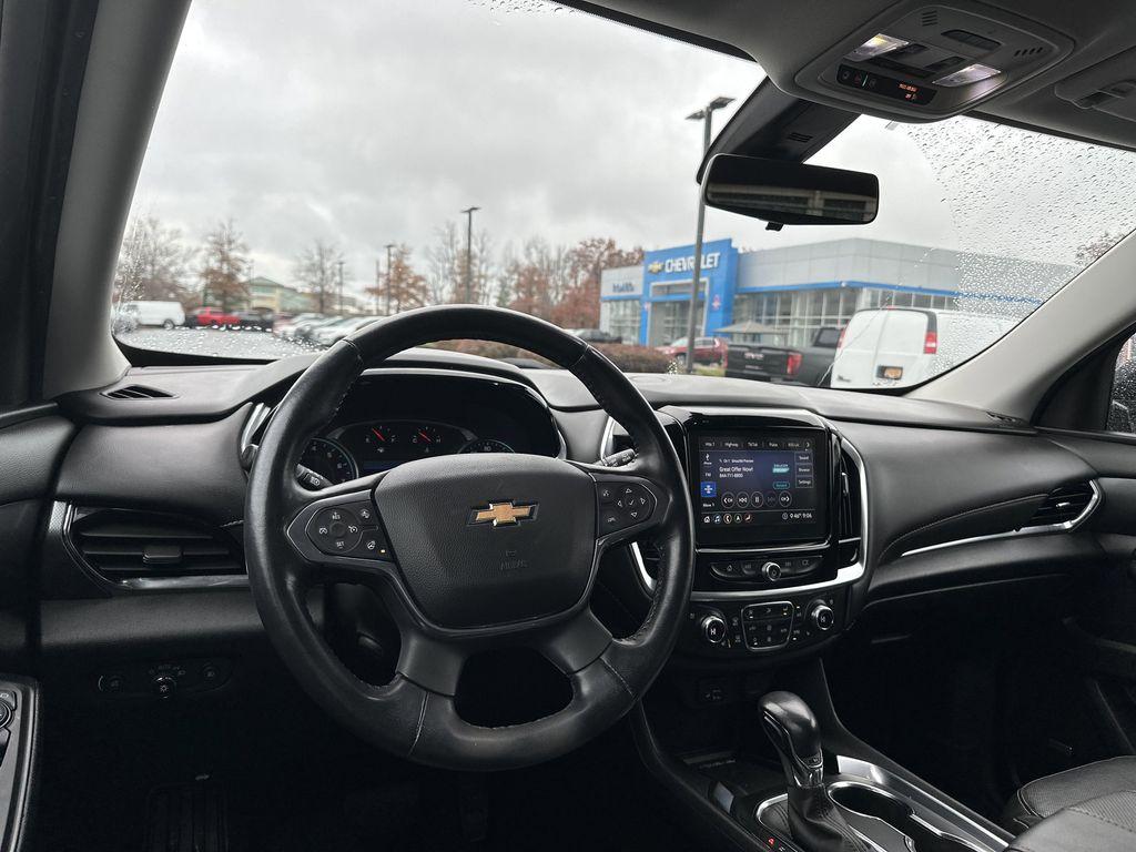 used 2021 Chevrolet Traverse car, priced at $28,699