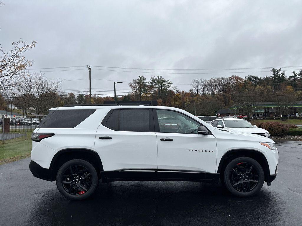 used 2021 Chevrolet Traverse car, priced at $28,699
