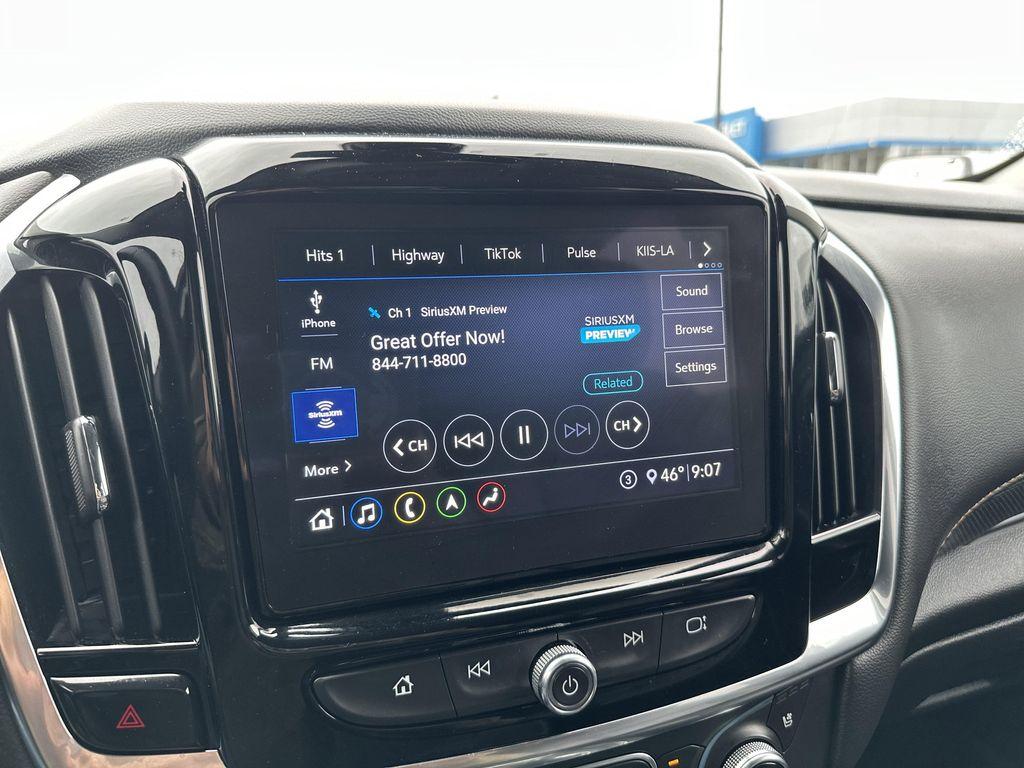 used 2021 Chevrolet Traverse car, priced at $28,699