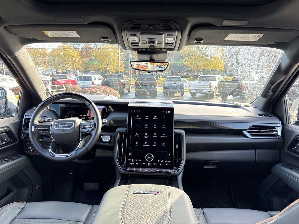 used 2025 GMC Yukon XL car, priced at $89,999