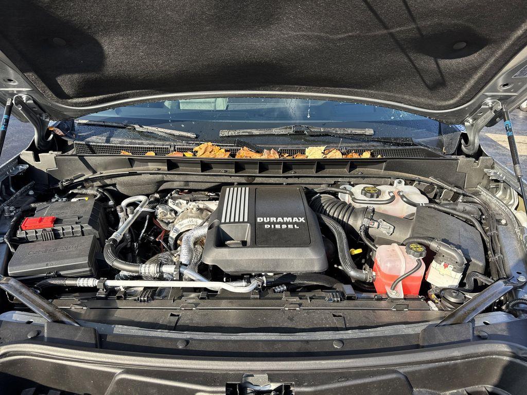 used 2025 GMC Yukon XL car, priced at $89,999