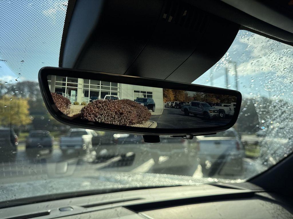 used 2025 GMC Yukon XL car, priced at $89,999