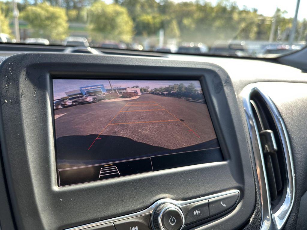 used 2023 Chevrolet Equinox car, priced at $17,999