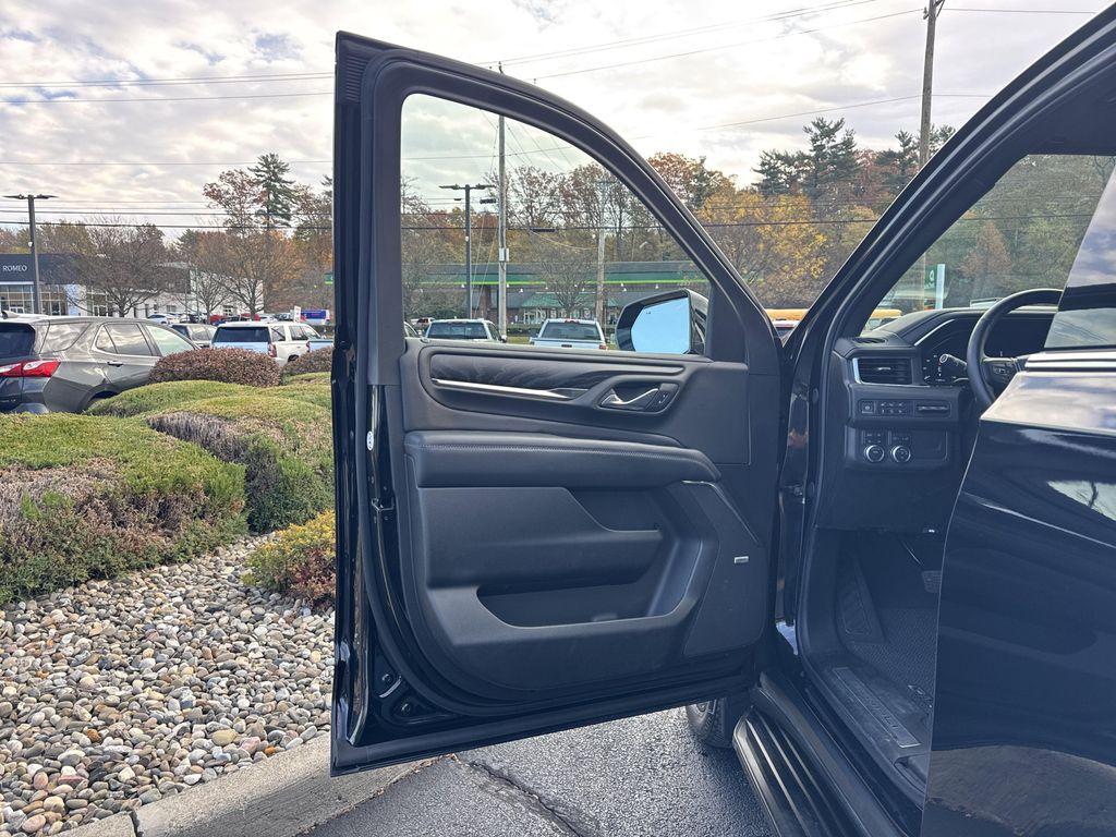 used 2024 GMC Yukon car, priced at $76,999