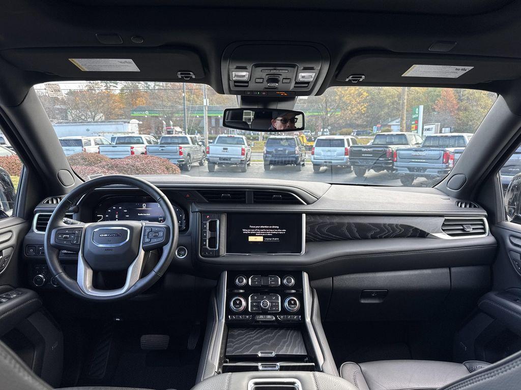 used 2024 GMC Yukon car, priced at $76,999