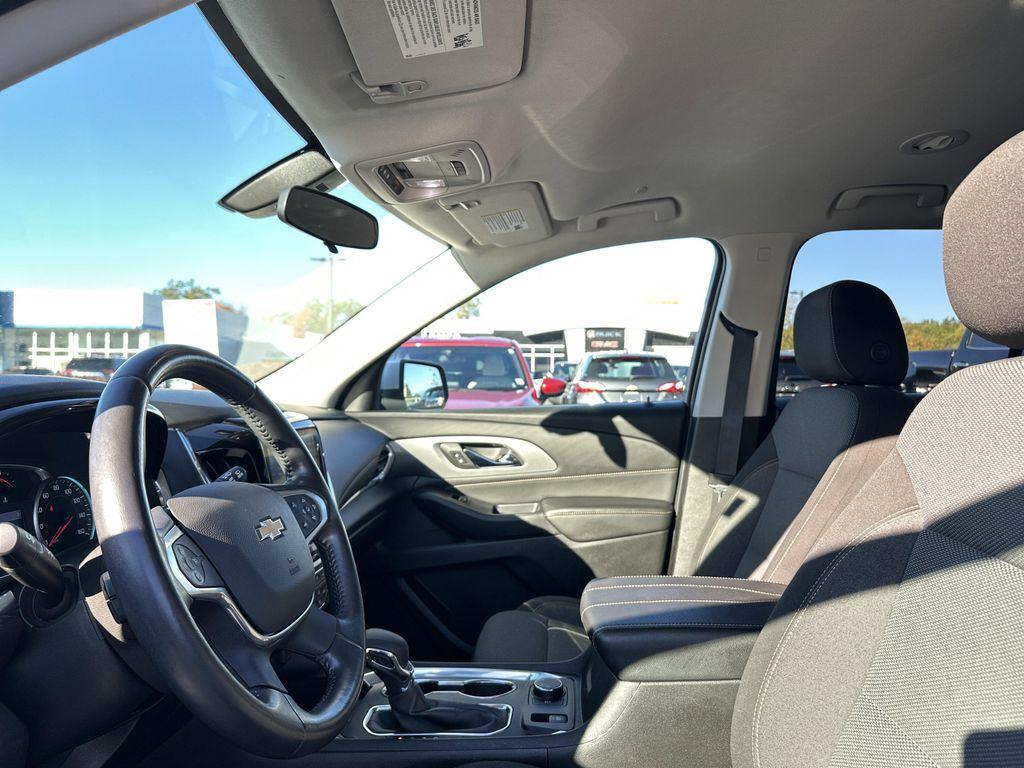 used 2021 Chevrolet Traverse car, priced at $24,749