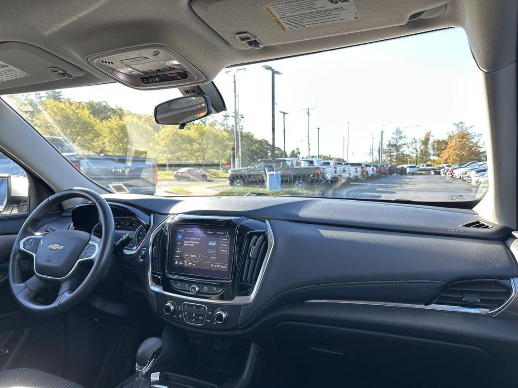 used 2021 Chevrolet Traverse car, priced at $24,749