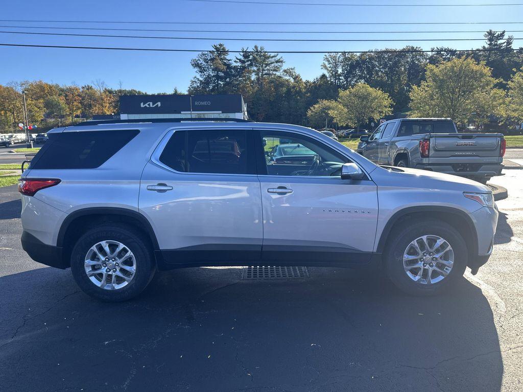 used 2021 Chevrolet Traverse car, priced at $24,749