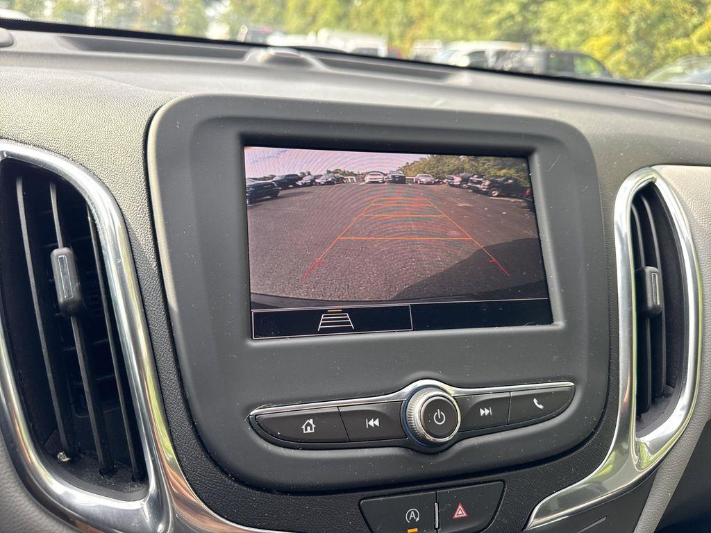 used 2024 Chevrolet Equinox car, priced at $19,699