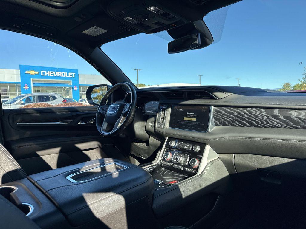 used 2023 GMC Yukon car, priced at $59,399