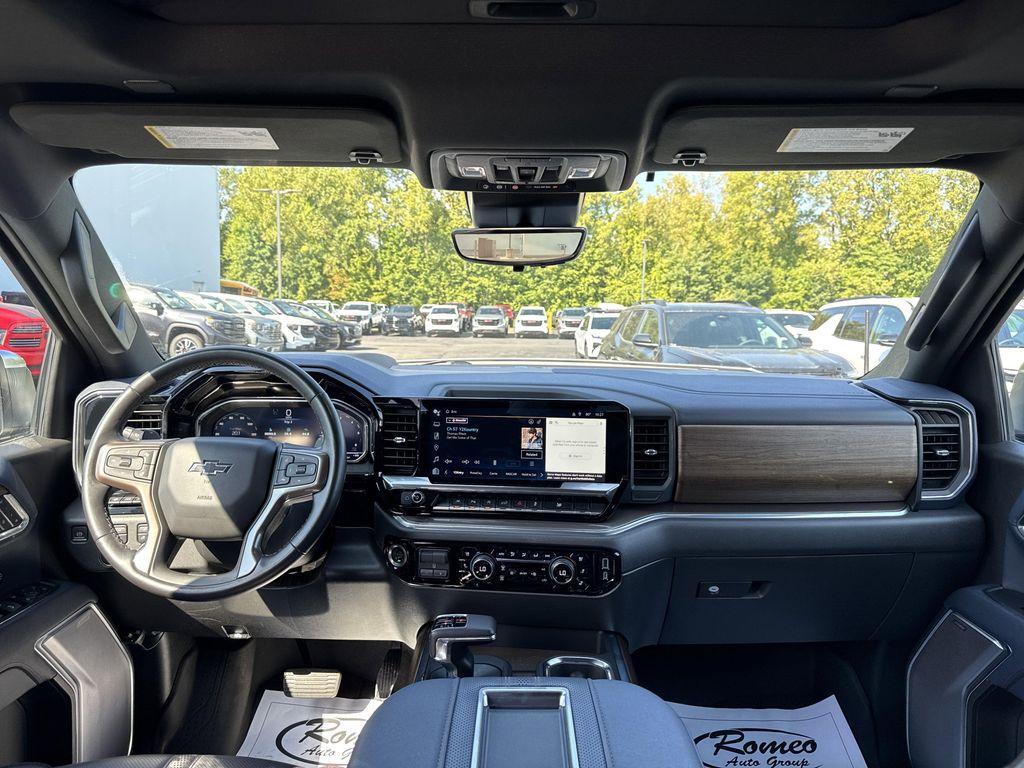 used 2022 Chevrolet Silverado 1500 car, priced at $43,999