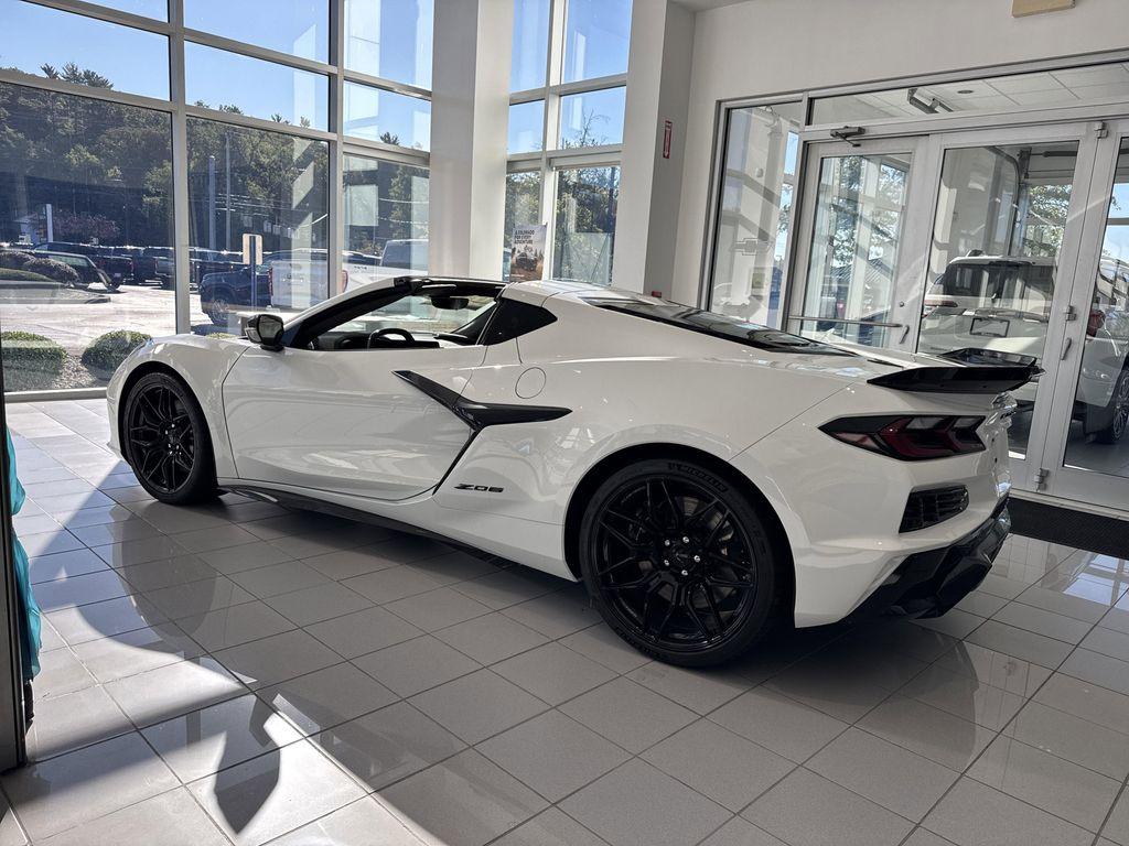 new 2025 Chevrolet Corvette car