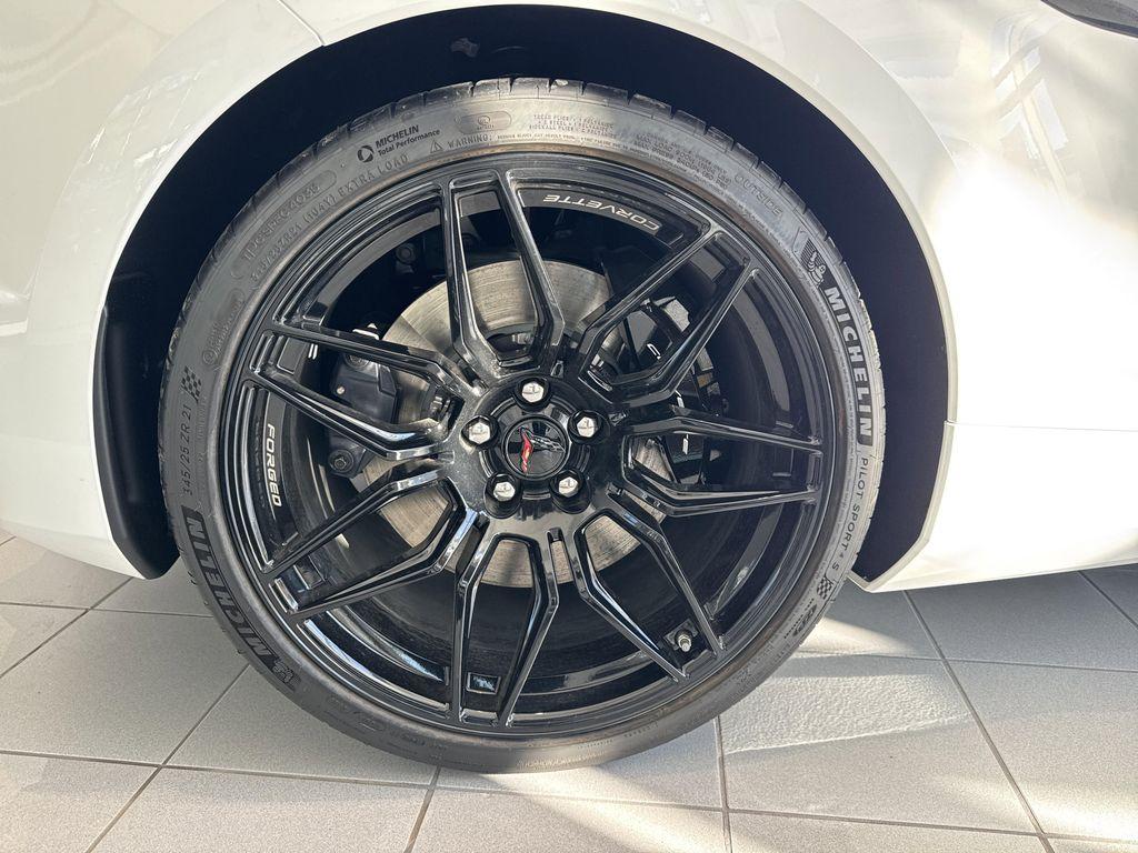 new 2025 Chevrolet Corvette car