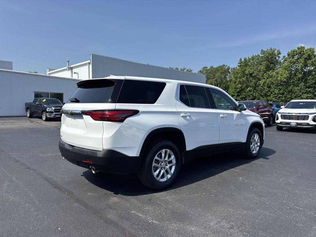used 2024 Chevrolet Traverse car, priced at $29,999