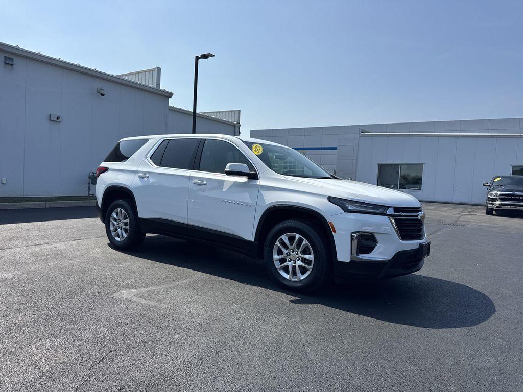 used 2024 Chevrolet Traverse car, priced at $29,999