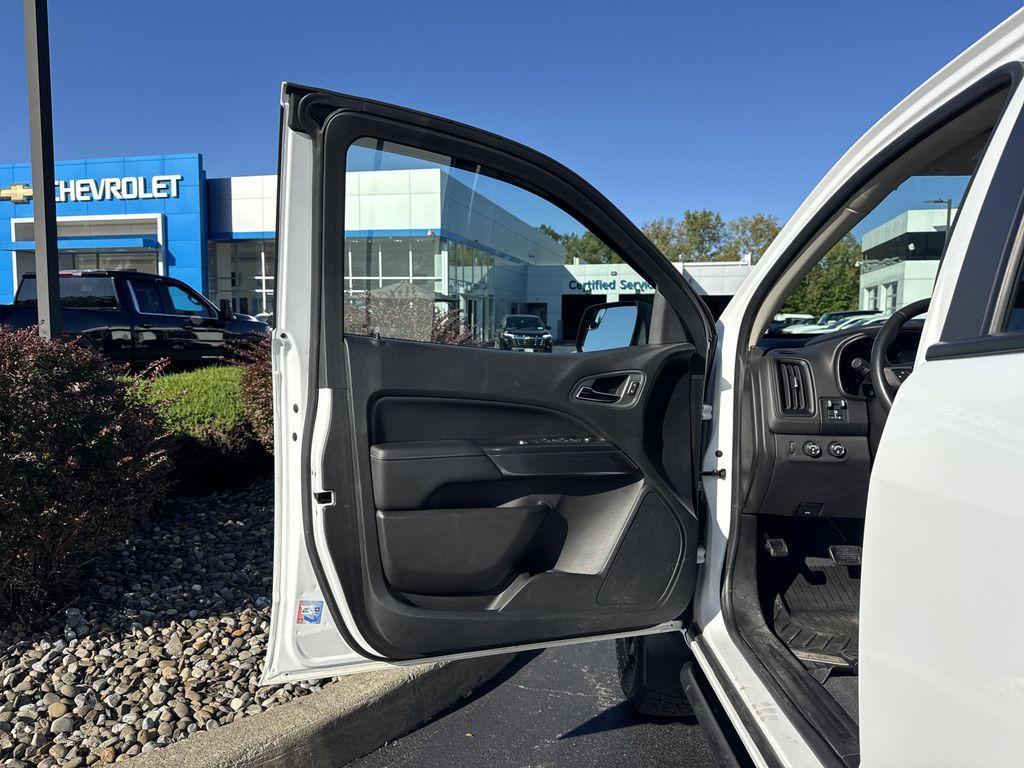 used 2021 GMC Canyon car, priced at $29,999