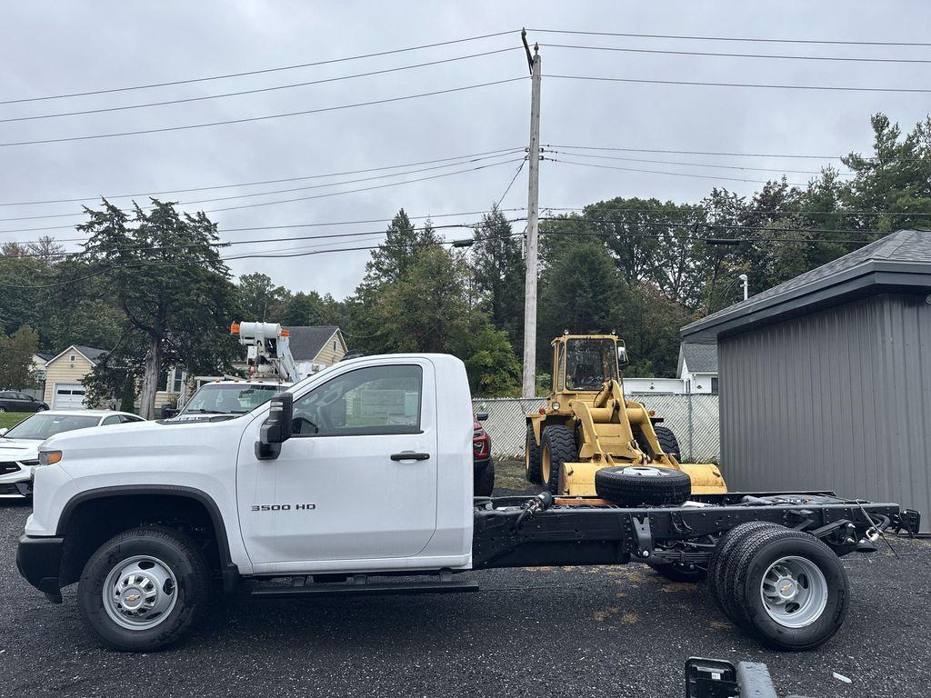 new 2025 Chevrolet Silverado 3500 car, priced at $51,848