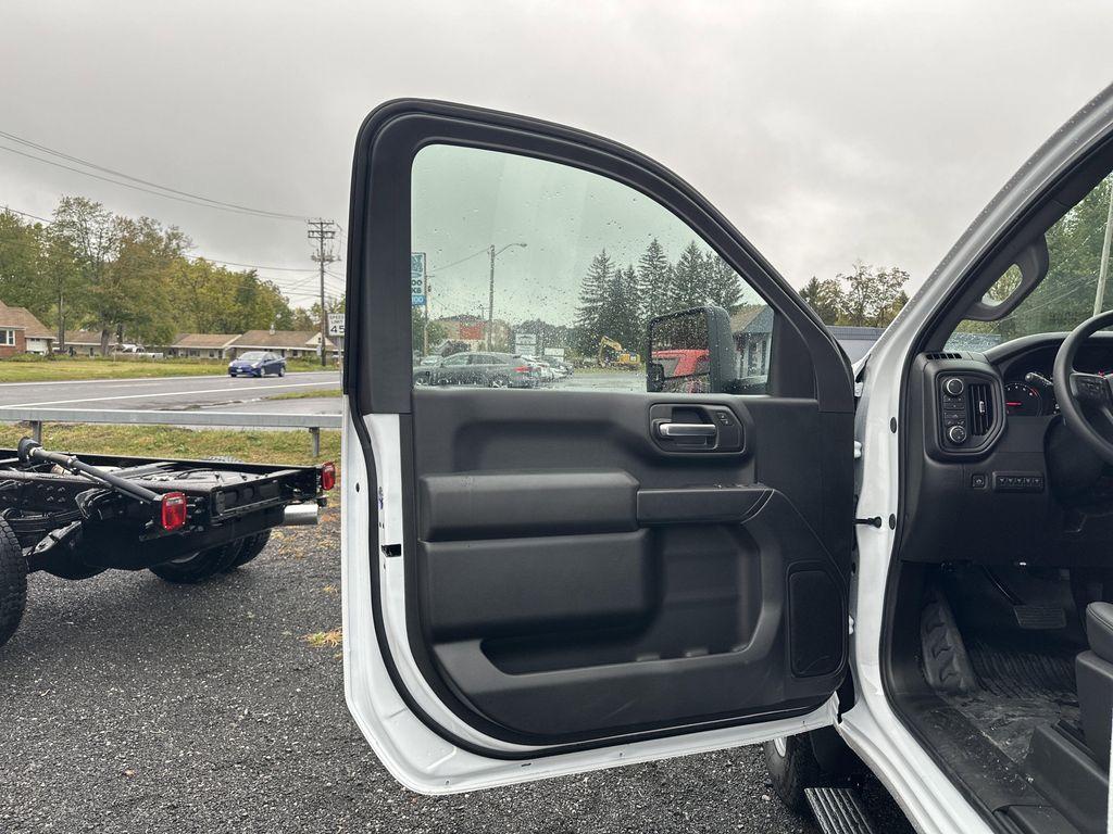 new 2025 Chevrolet Silverado 3500 car, priced at $51,848