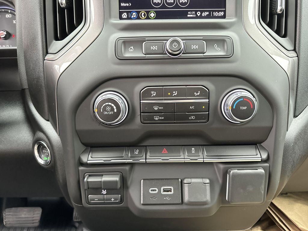 new 2025 Chevrolet Silverado 3500 car, priced at $51,848