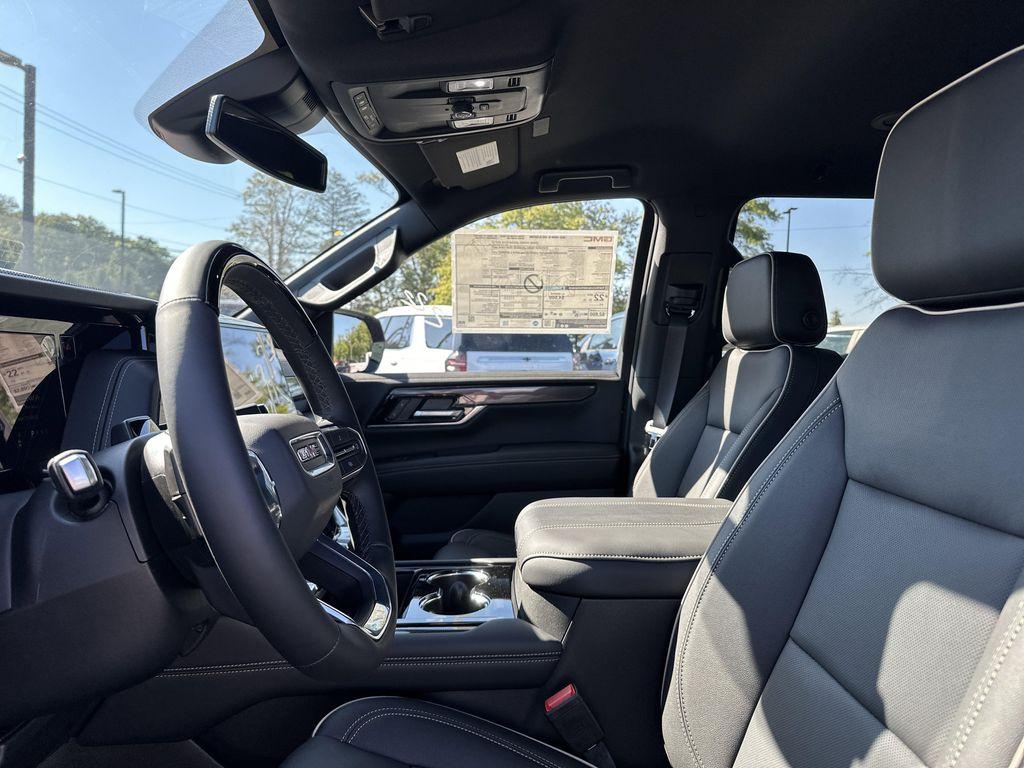 new 2025 GMC Yukon XL car, priced at $81,836