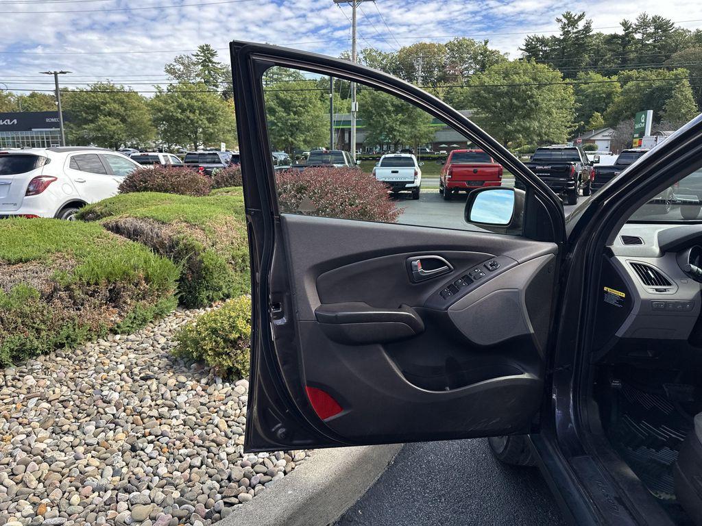 used 2015 Hyundai Tucson car, priced at $10,999