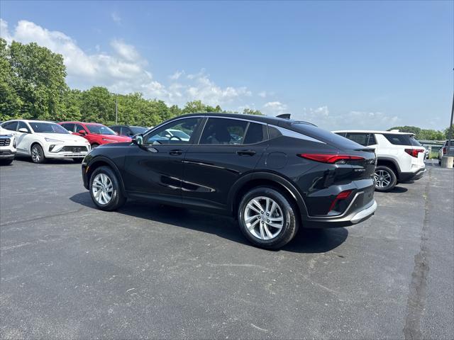new 2025 Buick Envista car, priced at $27,025