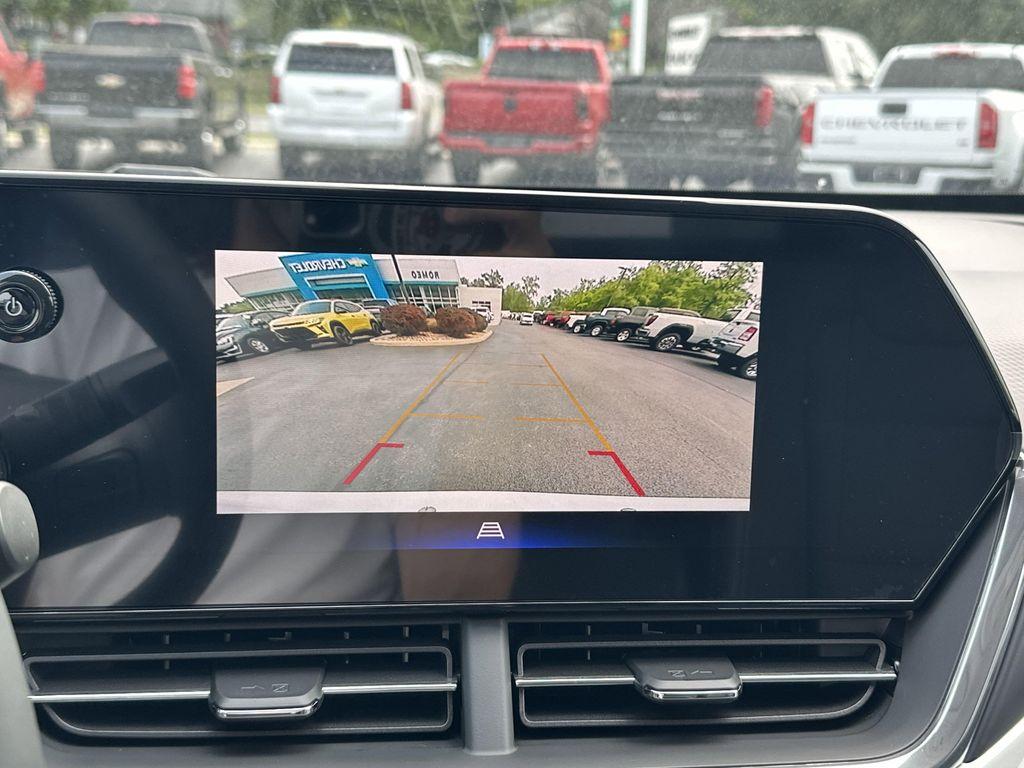 new 2025 Chevrolet Trax car, priced at $24,899