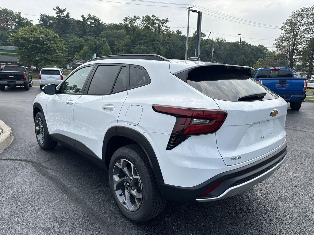 new 2025 Chevrolet Trax car, priced at $24,899