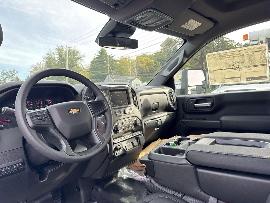new 2025 Chevrolet Silverado 3500 car, priced at $51,848