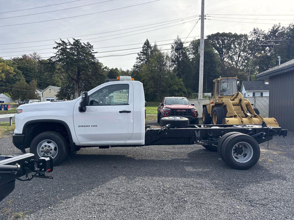new 2025 Chevrolet Silverado 3500 car, priced at $51,848