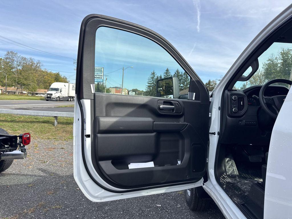 new 2025 Chevrolet Silverado 3500 car, priced at $51,848