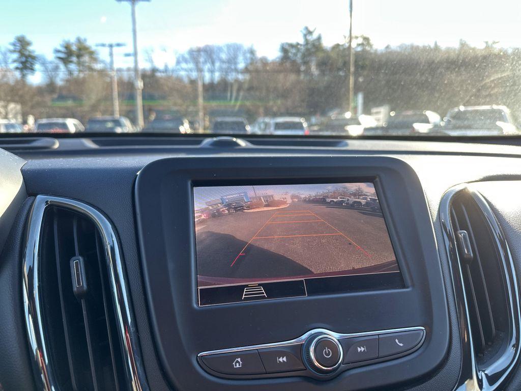 used 2022 Chevrolet Equinox car, priced at $19,599