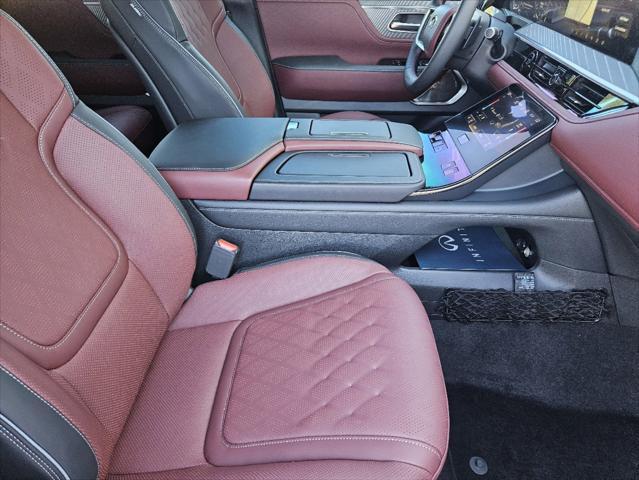 new 2025 INFINITI QX80 car, priced at $116,255