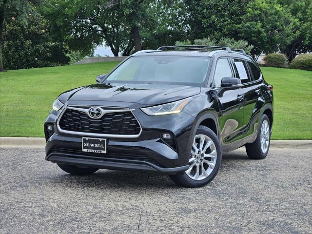 used 2023 Toyota Highlander car, priced at $39,999