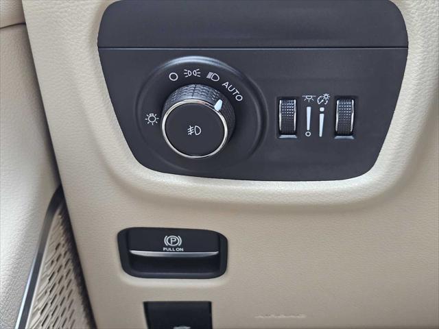 used 2023 Jeep Grand Cherokee car, priced at $31,499