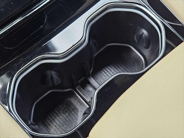 used 2023 Jeep Grand Cherokee car, priced at $31,499
