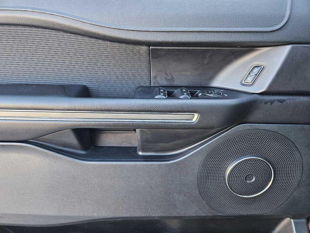 used 2018 Ford Expedition car, priced at $19,999