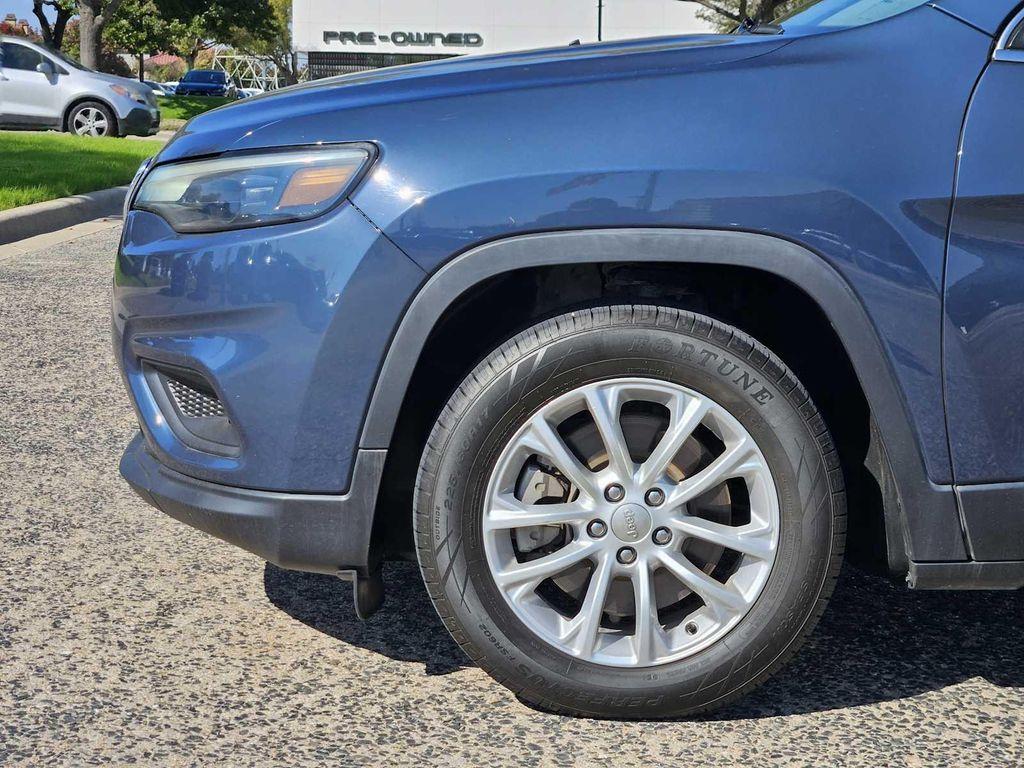 used 2019 Jeep Cherokee car, priced at $12,297