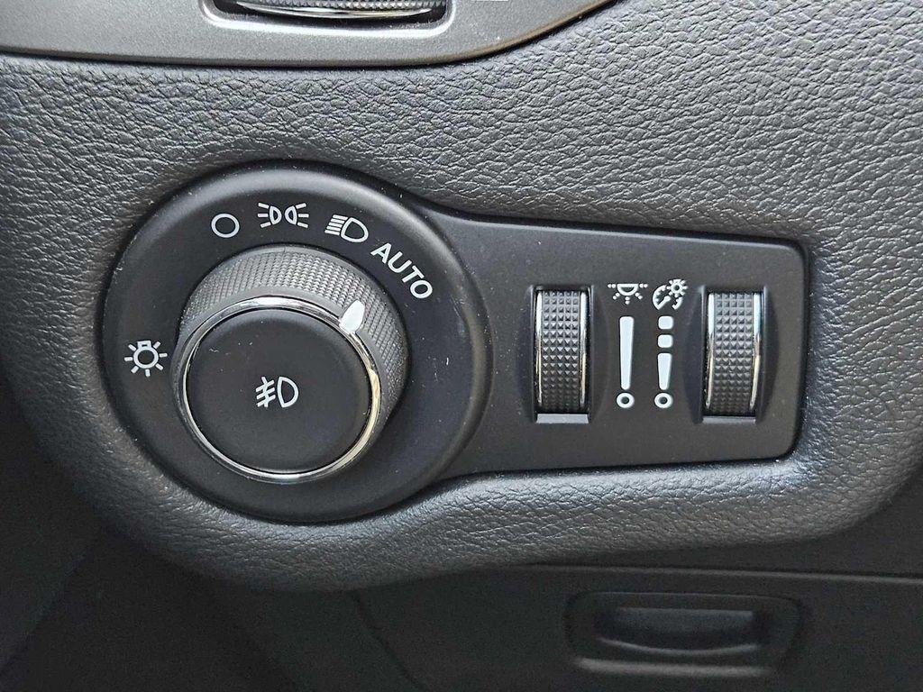 used 2019 Jeep Cherokee car, priced at $12,297