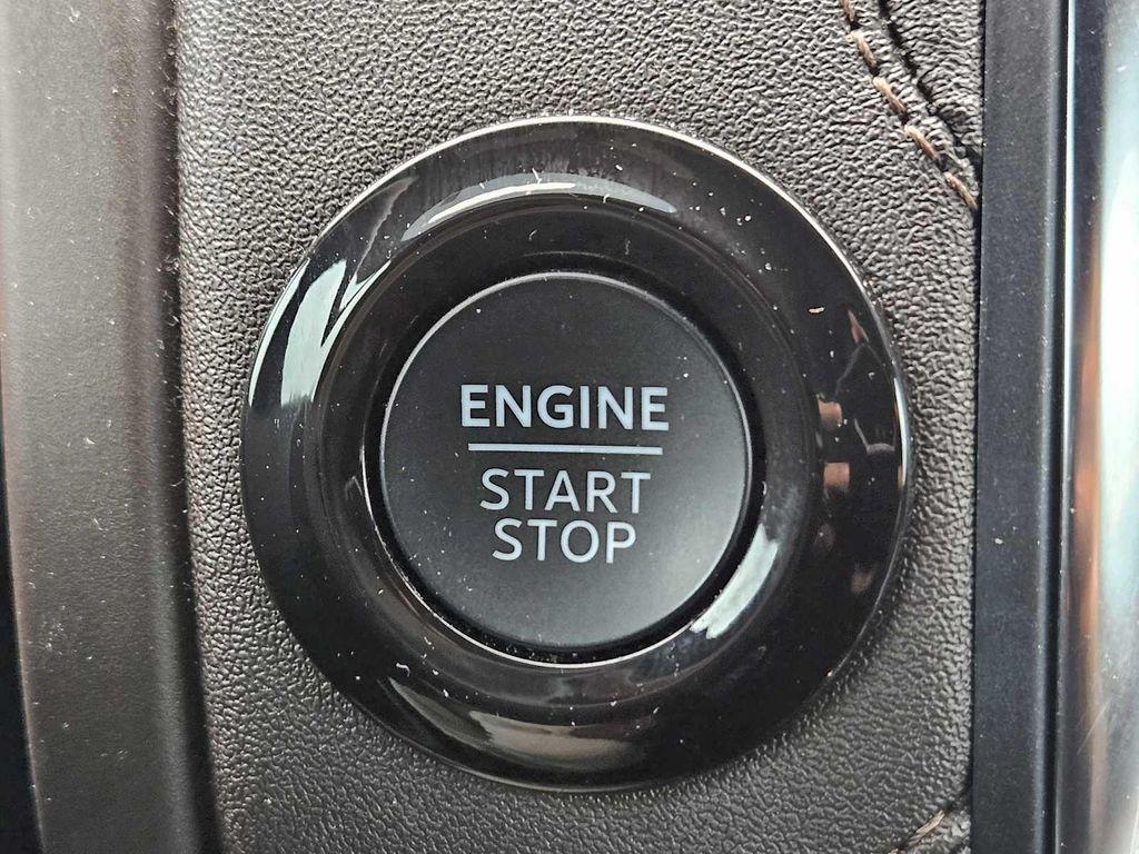 used 2025 Ford Expedition car, priced at $77,795