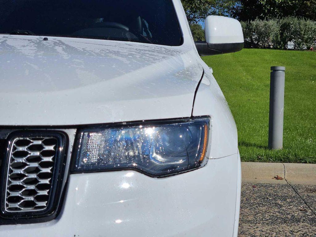 used 2017 Jeep Grand Cherokee car, priced at $11,499
