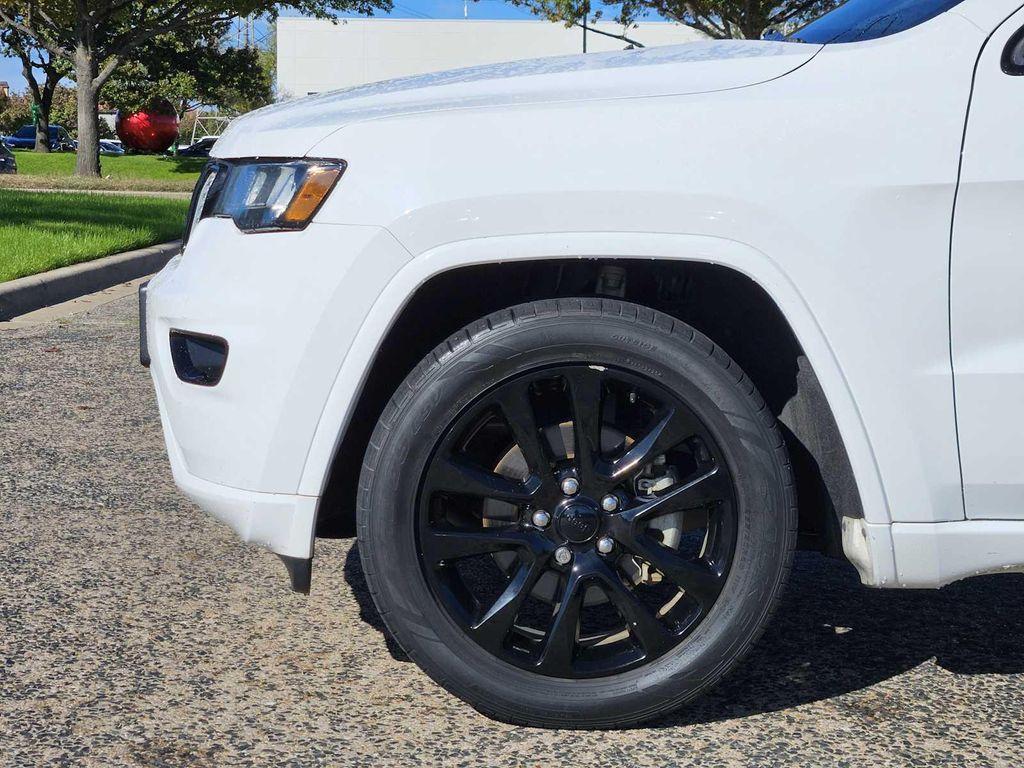 used 2017 Jeep Grand Cherokee car, priced at $11,499
