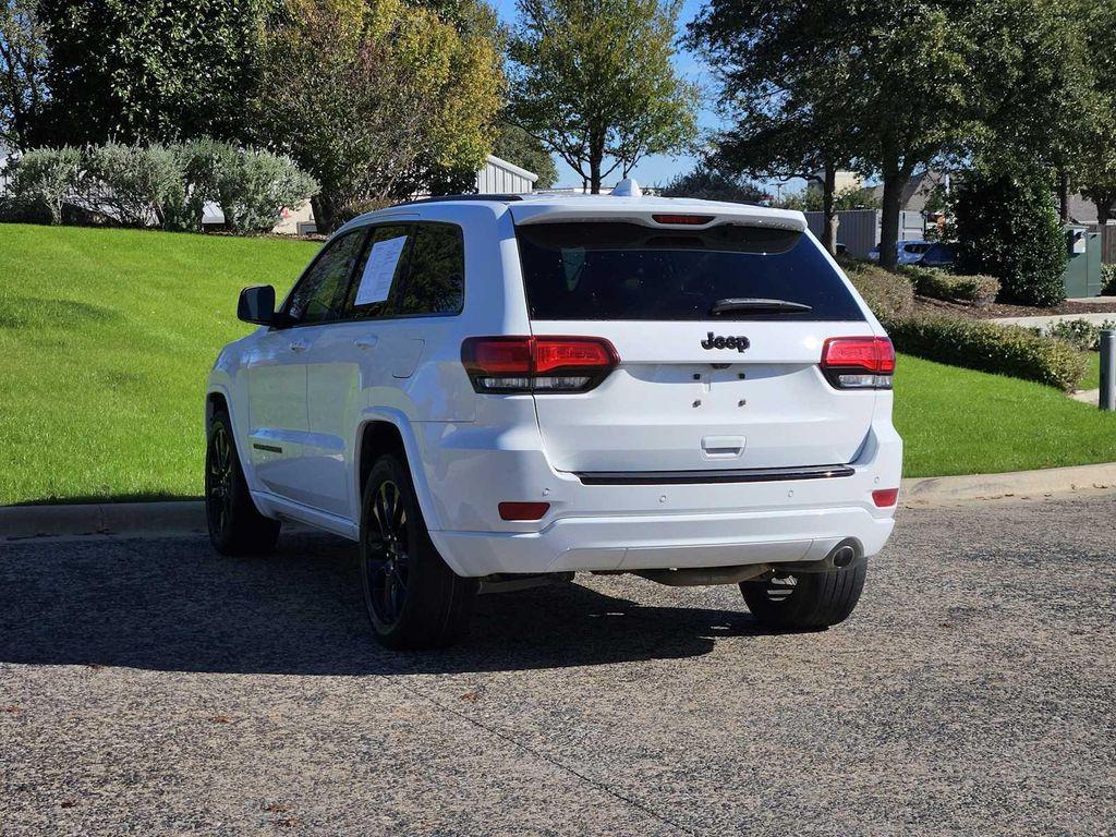 used 2017 Jeep Grand Cherokee car, priced at $11,499