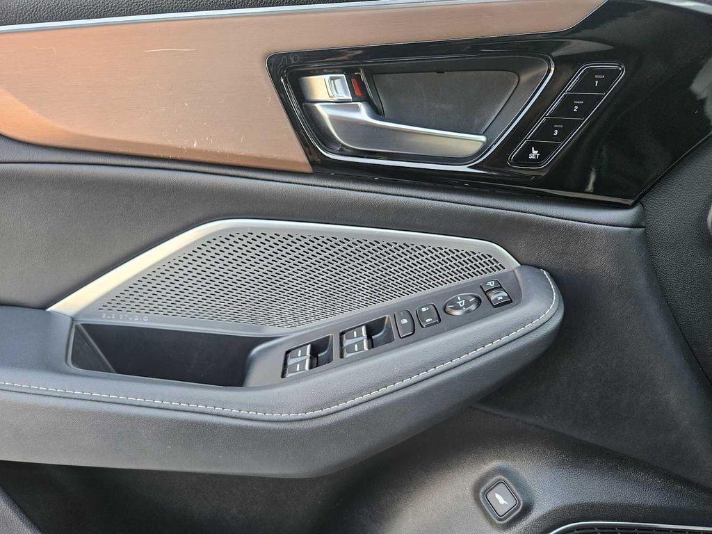 used 2022 Acura MDX car, priced at $27,993
